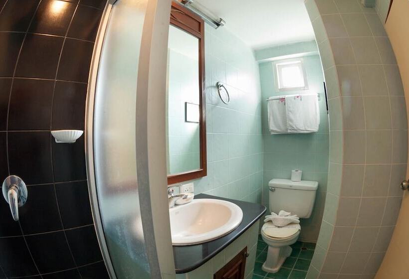 اتاق لوکس با چشم‌انداز دریا, Orchid Hotel And Spa Kalim Bay