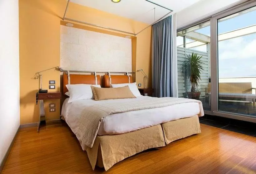 اتاق اساندارد با چشمانداز جانبی به دریا, Towers Hotel Stabiae Sorrento Coast