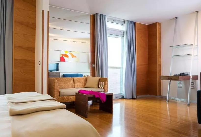 اتاق سوپریور با چشمانداز جانبی دریا, Towers Hotel Stabiae Sorrento Coast