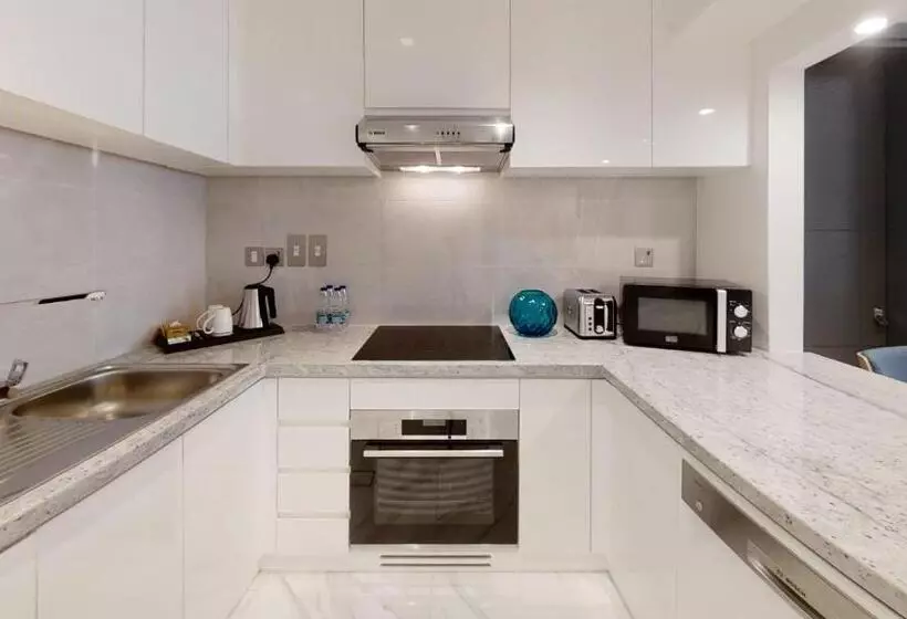 2 Bedroom Deluxe Apartment