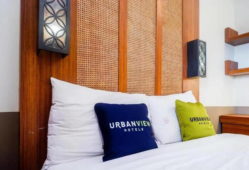 Номер Deluxe, Urbanview Rumah Kandjani Yogyakarta