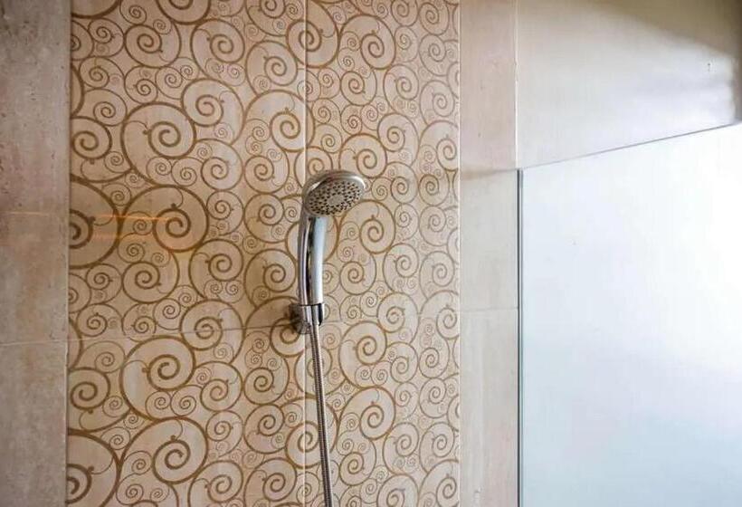 이그제큐티브 스위트, Urbanview Rumah Kandjani Yogyakarta