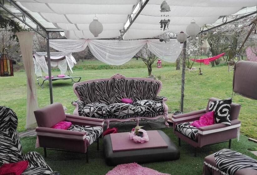 חדר סטנדרט לשלושה עם מרפסת, B&b La Colombera