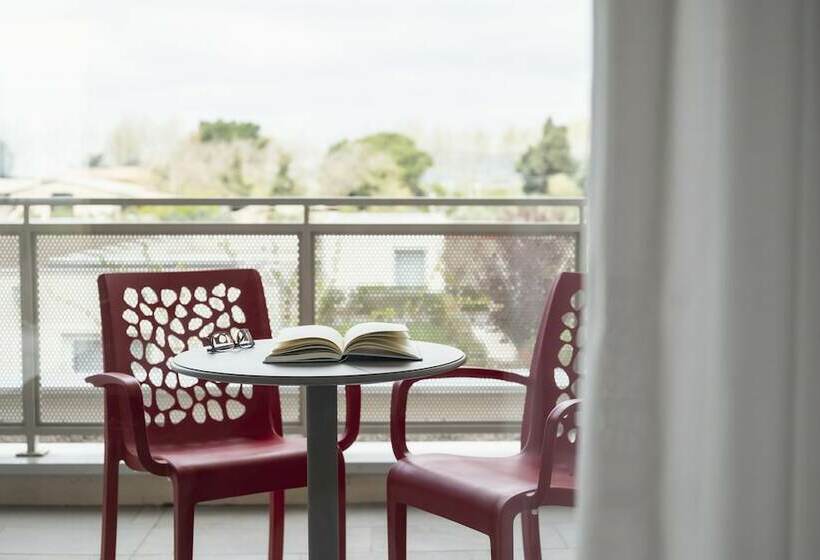 Шале 1 Спальня, Vada Village