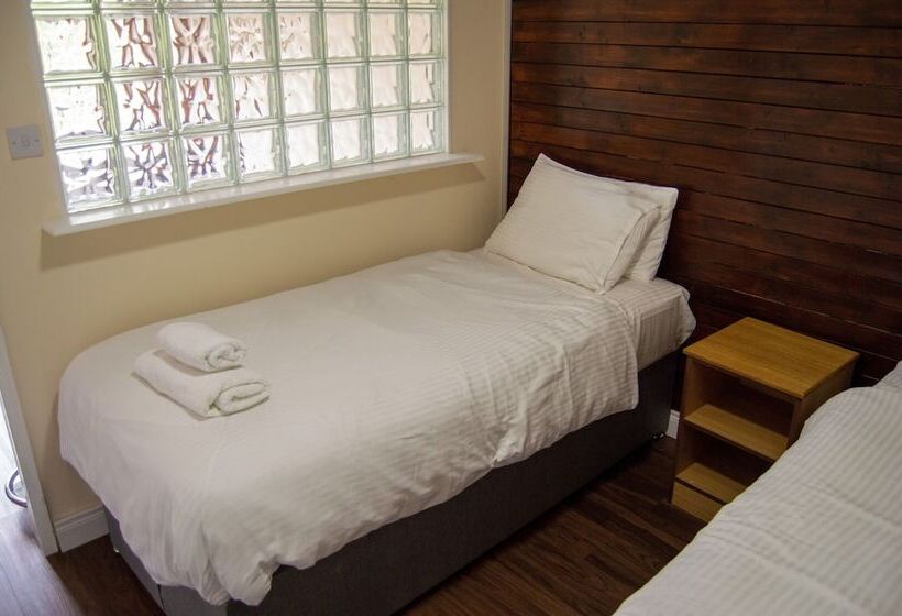 חדר דלוקס לארבעה, The Meetings B&b