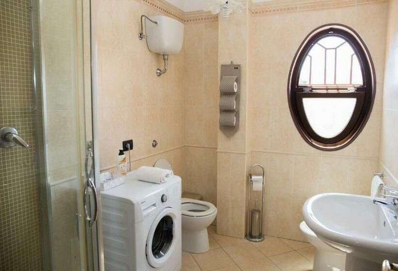 정원 전망 4인용 스탠다드 룸, B&b Atrium