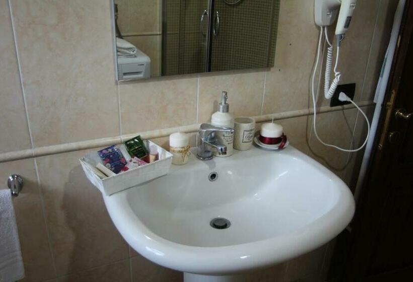غرفة قياسية رباعية مطلة على الحديقة, B&b Atrium
