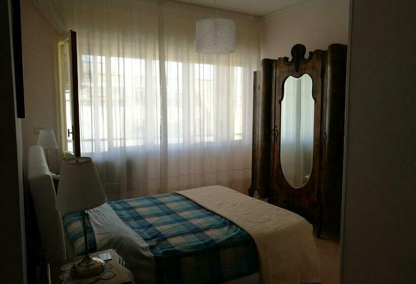 اتاق استاندارد, B&b Domus Lupiae