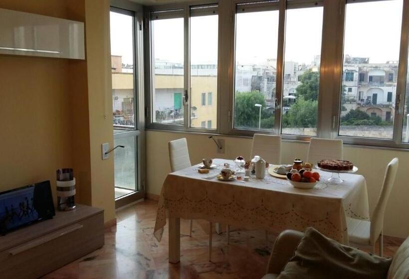 Standard room with outdoor bath, B&b Domus Lupiae