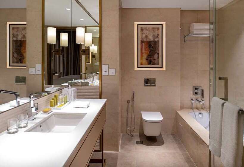 סוויטה, Baia Di Chia Resort Sardinia, Curio Collection By Hilton