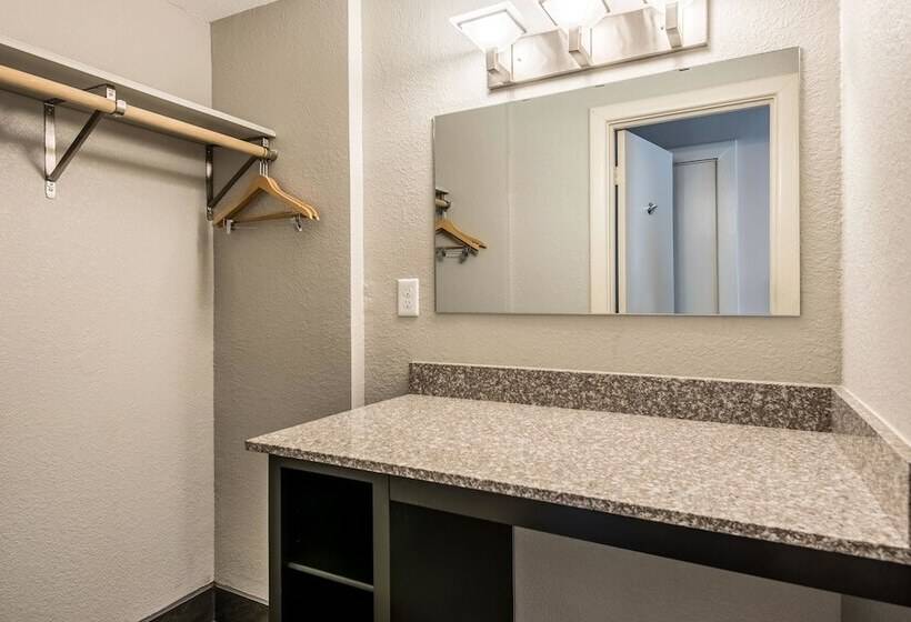 غرفه قياسيه سريرين مزدوجين, Bothwell Sedalia Central District, Ascend Hotel Collection