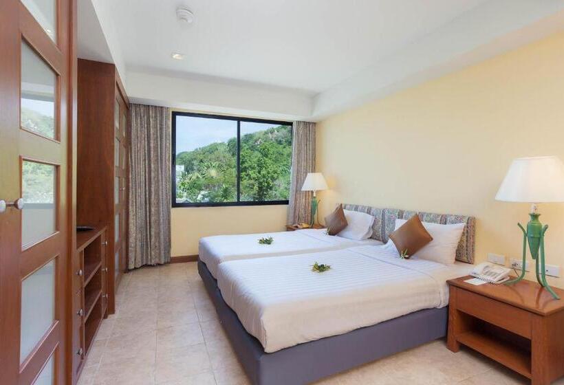 חדר דלוקס נוף לים, By The Sea