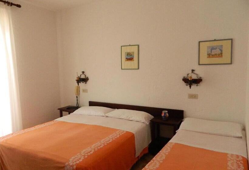 اتاق استاندارد سه نفره, Don Pedro