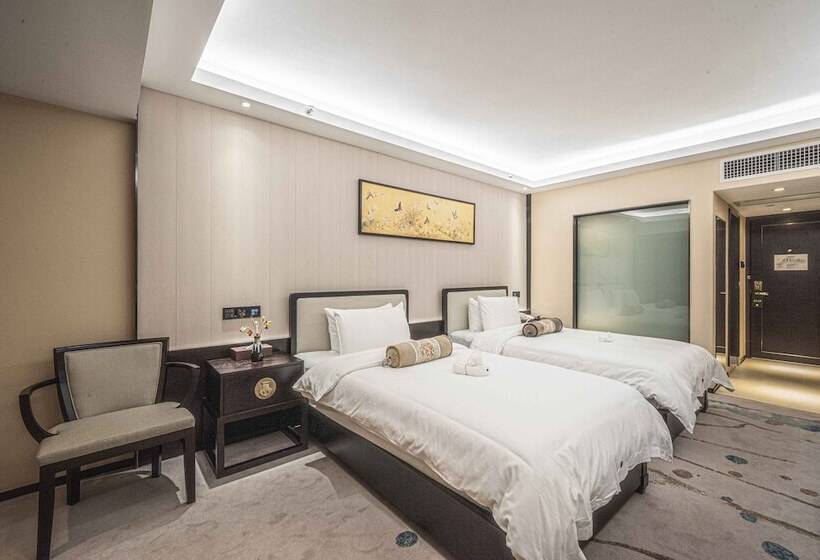 اتاق سوپریور, Guangdong Hotel Free Shuttle & Registration Counter Service During Canton Fair