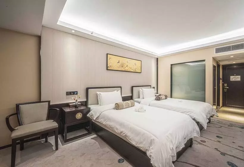 اتاق سوپریور, Guangdong Hotel Free Shuttle & Registration Counter Service During Canton Fair