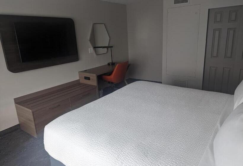 מיטת קינג בסוויטה, Holiday Inn Express & Suites Salt Lake City N  Bountiful