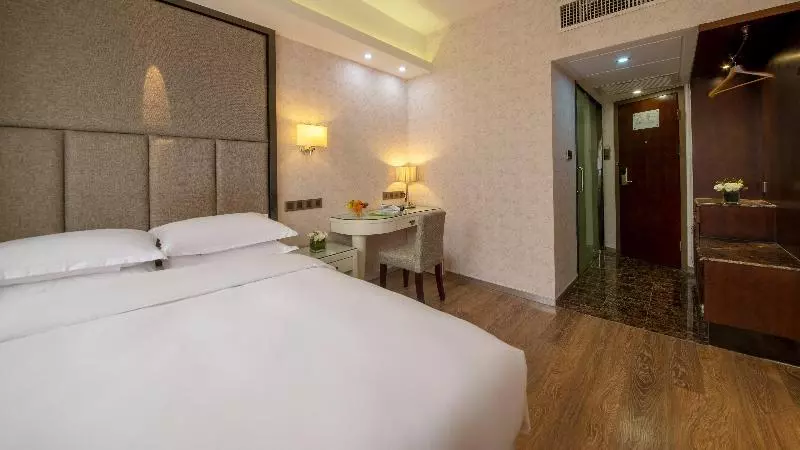 キングサイズベッドのスタンダードルーム, Holiday Inn Express Xiamen Lushan Shopping Center, An Ihg