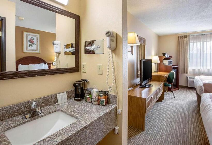 Номер Стандарт 2 Двуспальные Кровати, Quality Inn   Storm Lake