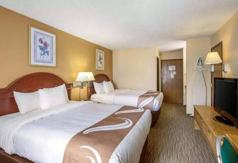 2ダブルベッドのスタンダードルーム, Quality Inn Storm Lake