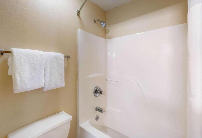 Люкс с гидромассажем, Quality Inn   Storm Lake