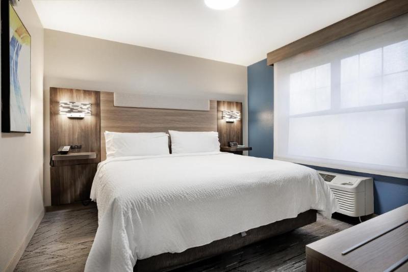 Люкс Кровать Кинг, Holiday Inn Express & Suites Zion By Ihg