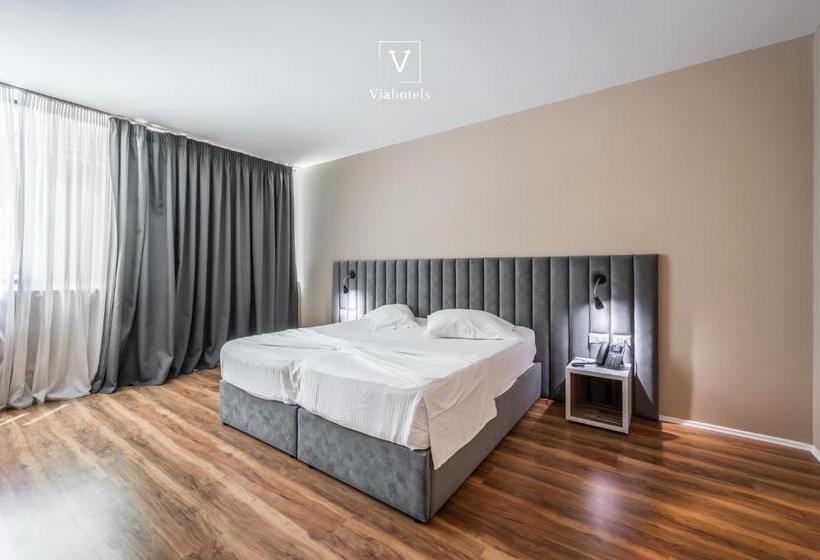 패밀리 스위트, Vh Eurostar Tirana Hotel Congress & Tirana Spa