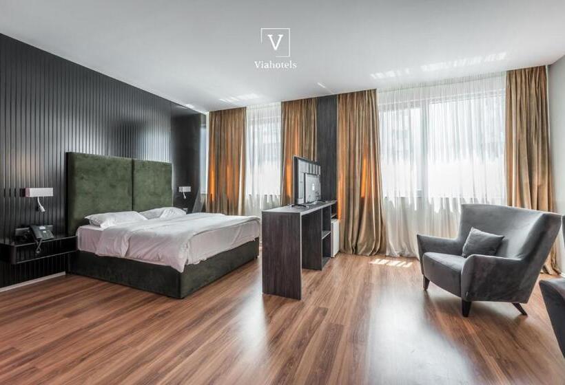 디럭스 주니어 스위트, Vh Eurostar Tirana Hotel Congress & Tirana Spa