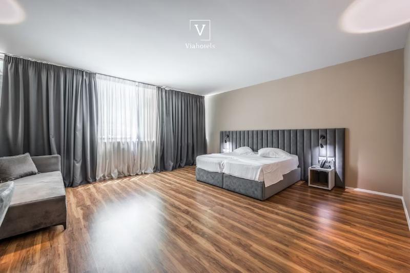 디럭스 주니어 스위트, Vh Eurostar Tirana Hotel Congress & Tirana Spa