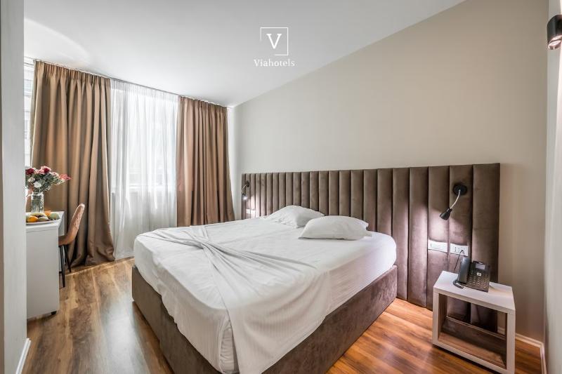 디럭스 주니어 스위트, Vh Eurostar Tirana Hotel Congress & Tirana Spa