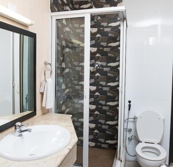 חדר אקונומי, Royal Residencial