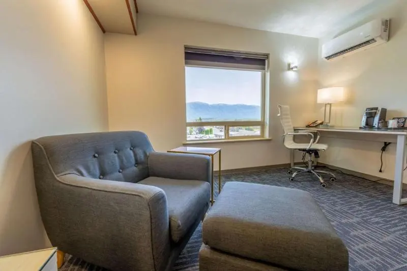 اتاق استاندارد با تخت بزرگ, Quality Inn Sunshine Suites