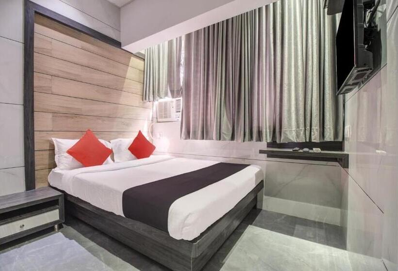 套房, Capital O 75709 Hotel Spring Residency