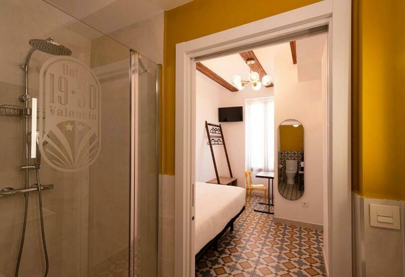 غرفة قياسية فردية, 19 30 Valencia