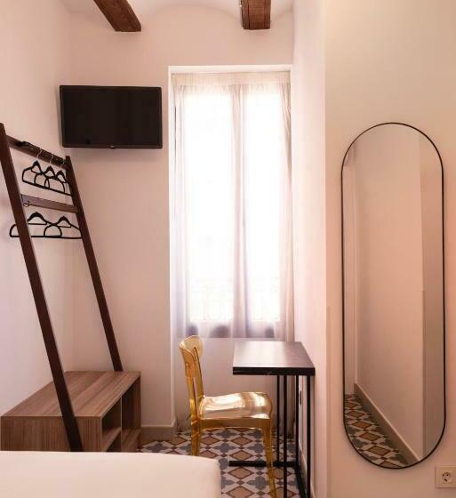 غرفة قياسية فردية, 19 30 Valencia