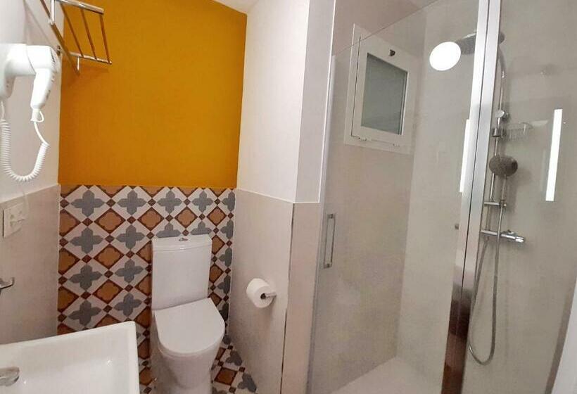 غرفة قياسية فردية, 19 30 Valencia