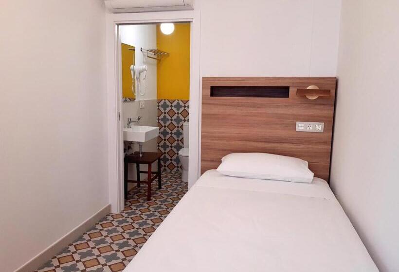 غرفة قياسية فردية, 19 30 Valencia