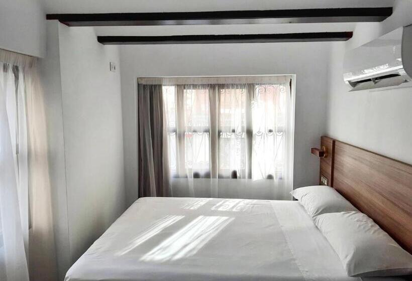 غرفة قياسية, 19 30 Valencia