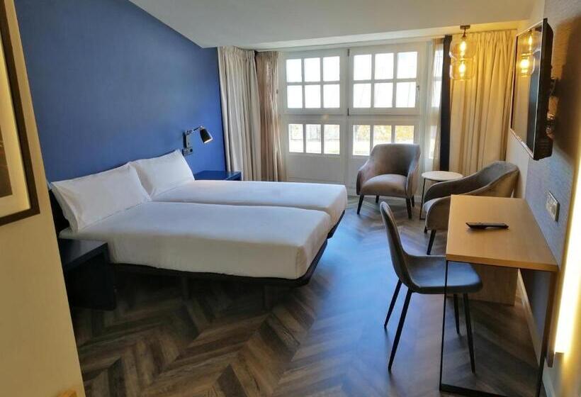 اتاق سوپریور, Alda Galeria Coruna