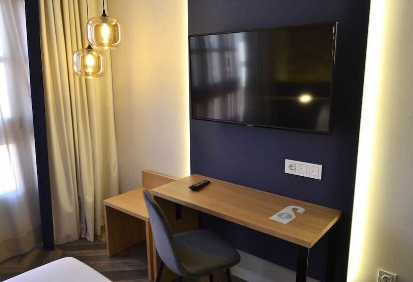 اتاق اکونومی, Alda Galeria Coruna