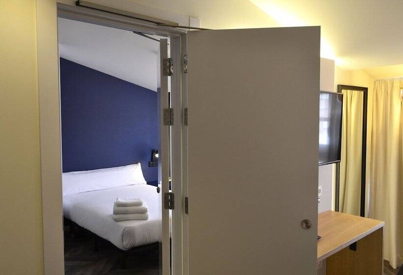 اتاق استاندارد یک نفره, Alda Galeria Coruna