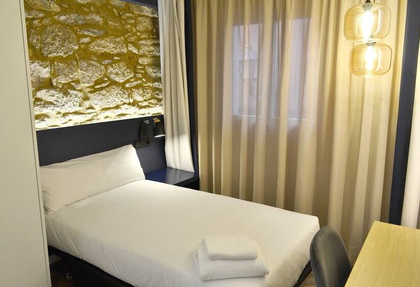 اتاق استاندارد یک نفره, Alda Galeria Coruna