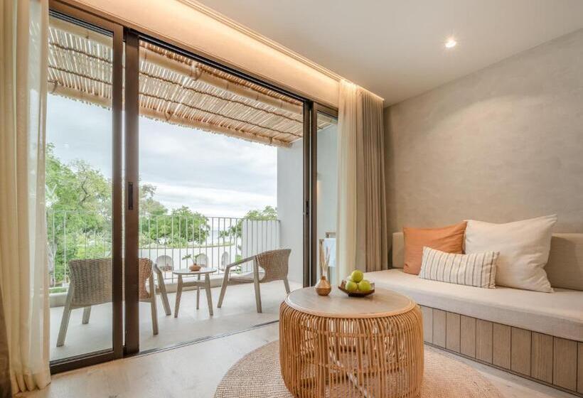 חדר דחוקס עם מיטת קינג, Vala Hua Hin   Nu Chapter Hotels