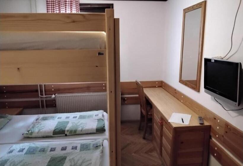 اتاق استاندارد چهار تخته, Accommodation And Restaurant Tia