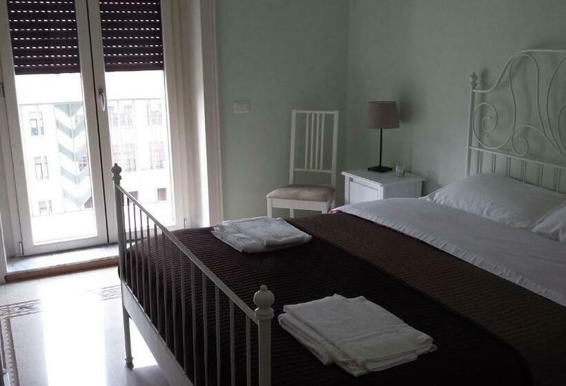 اتاق لوکس, La Rosa Dei Venti