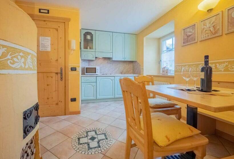 إستوديو قياسى, La Corte Appartamenti