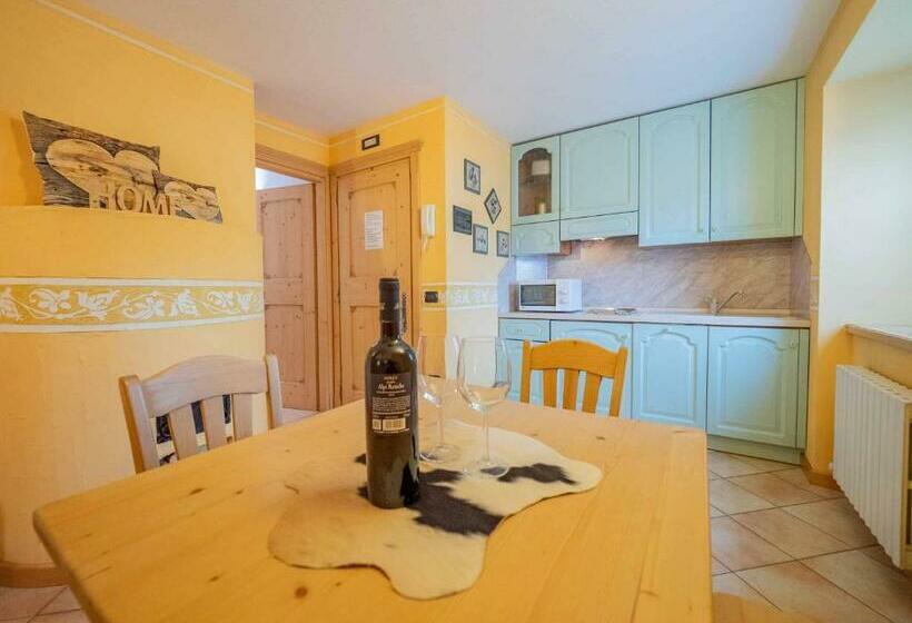 إستوديو قياسى, La Corte Appartamenti