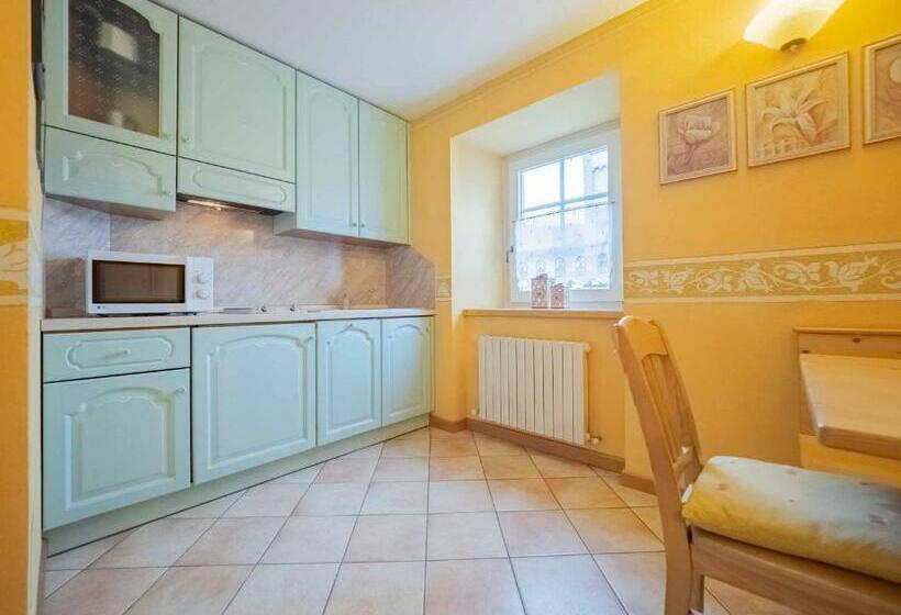 إستوديو قياسى, La Corte Appartamenti