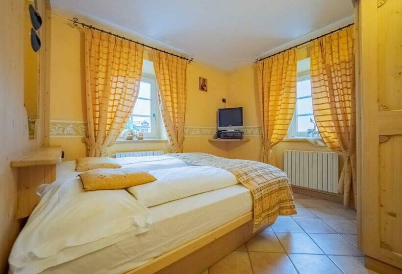 إستوديو قياسى, La Corte Appartamenti