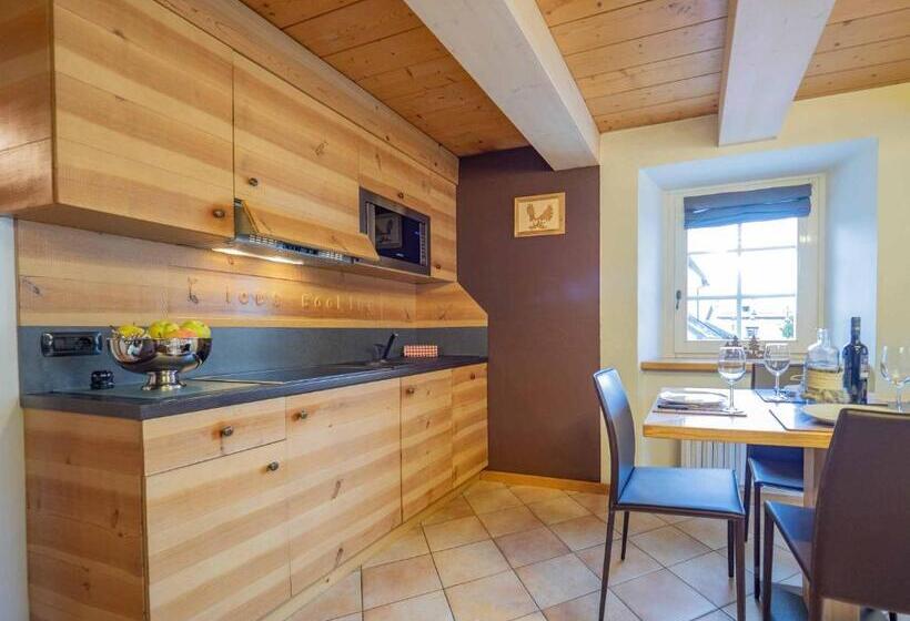 شقة غرفة واحدة, La Corte Appartamenti