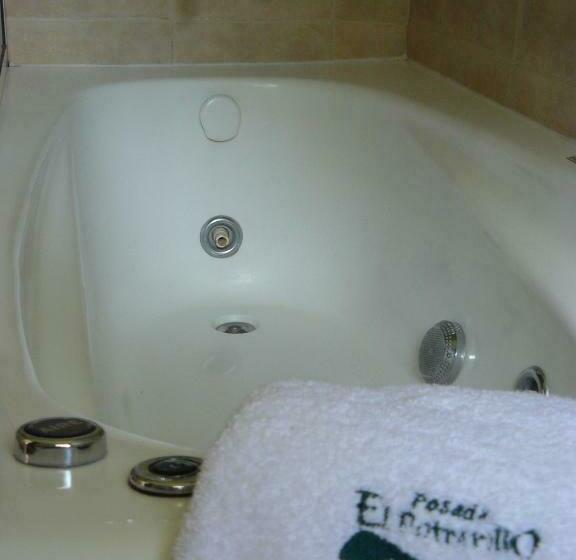 高级房间带漩涡浴缸, El Potrerillo Posada